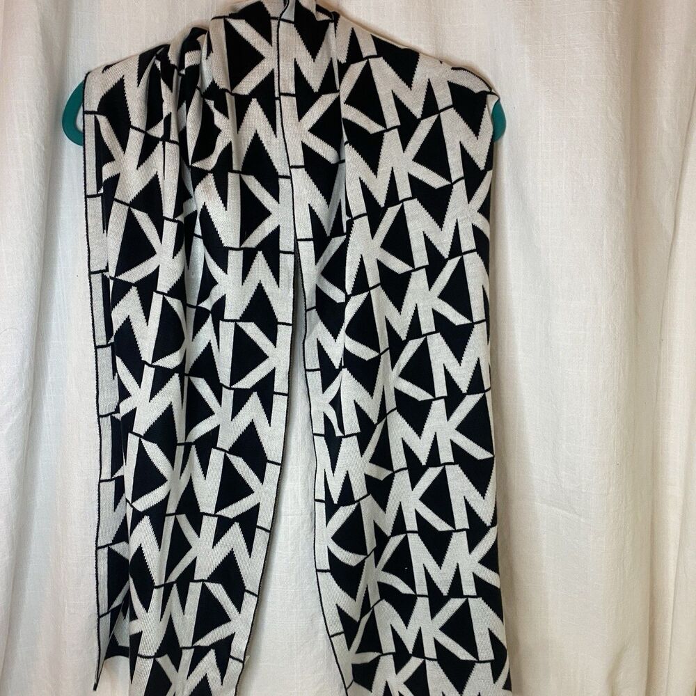 Michael Kors Black White Signature Monogramed MK Classic Knit Scarf - Picture 3 of 6